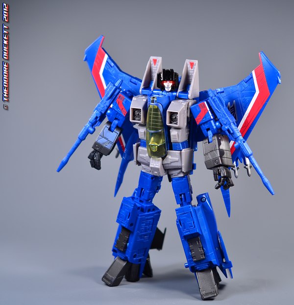 Transformers Masterpiece Thundercracker Toys R Us USA Exclusive Video And Images Review  (2 of 7)